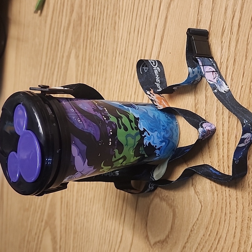 Disney Villains Tumbler Halloween 2025 - Picture 7 of 8
